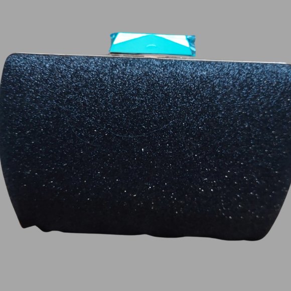 Black Clutch - Picture 2 of 3